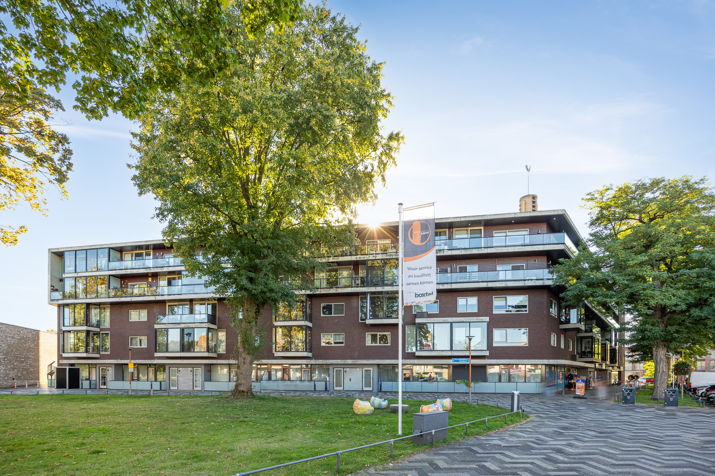 BL100329-33050-Banier-8a,-Boxtel-295324745